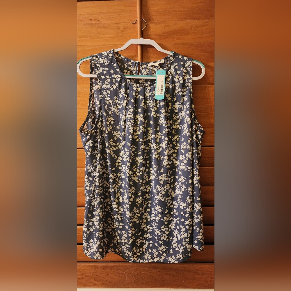 Woman's pleated neck sleeveless blouse 2x